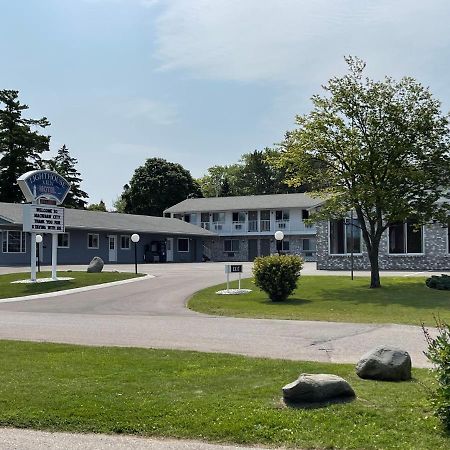 Lighthouse View Motel Mackinaw City Bagian luar foto